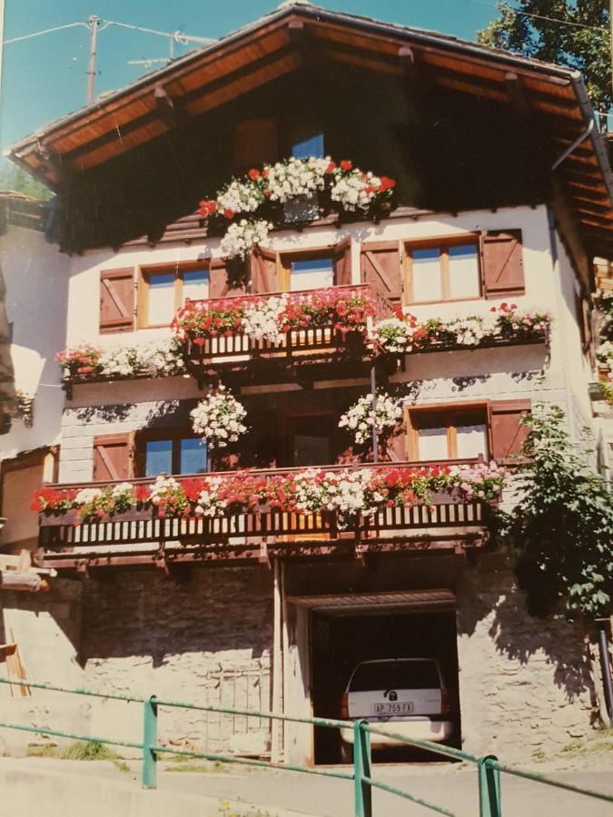 Piccola Residenza Lägenhet Champoluc Exteriör bild