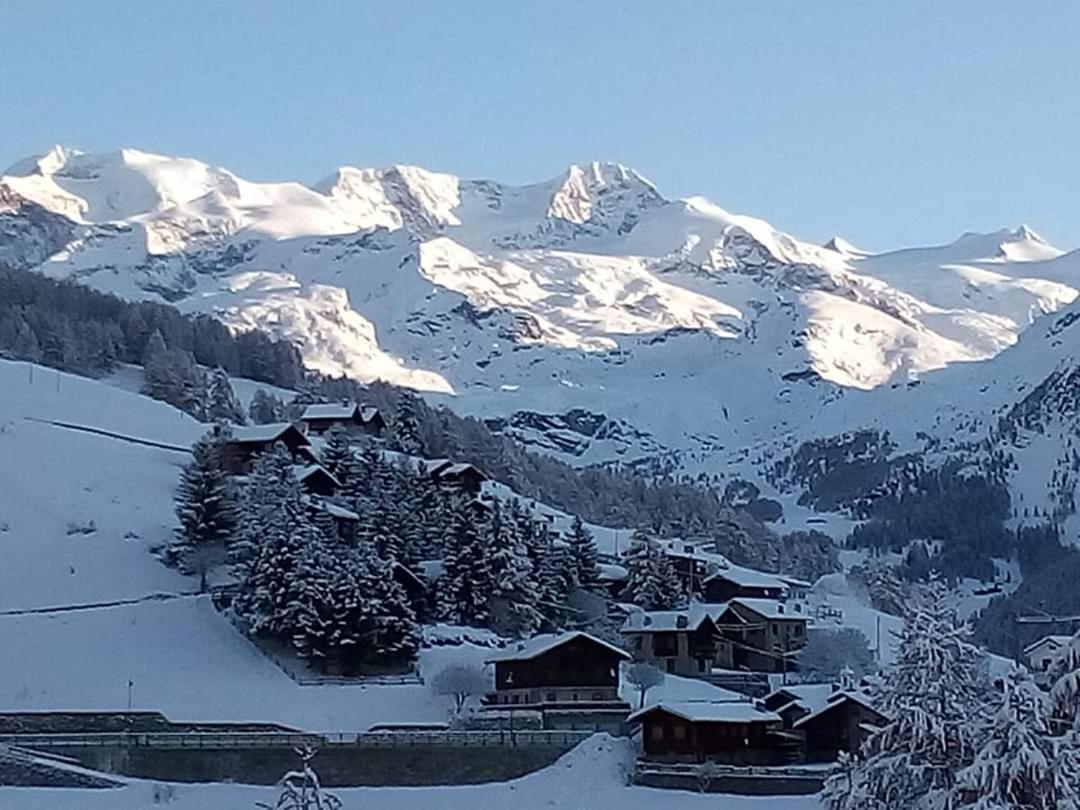 Piccola Residenza Lägenhet Champoluc Exteriör bild